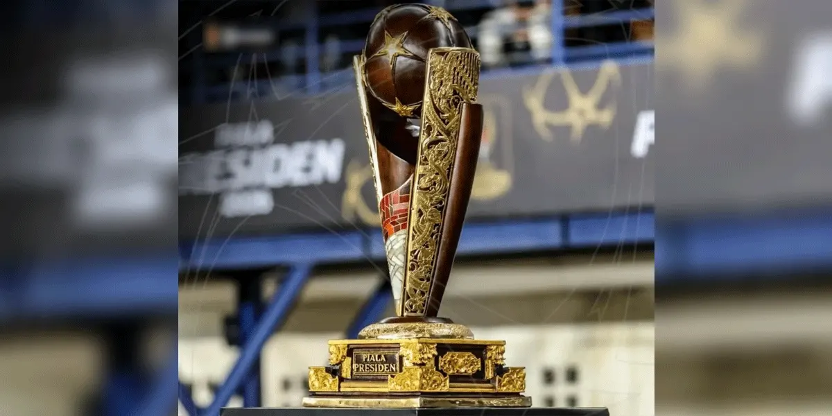 Ilustrasi - Trofi Piala Presiden 2026.