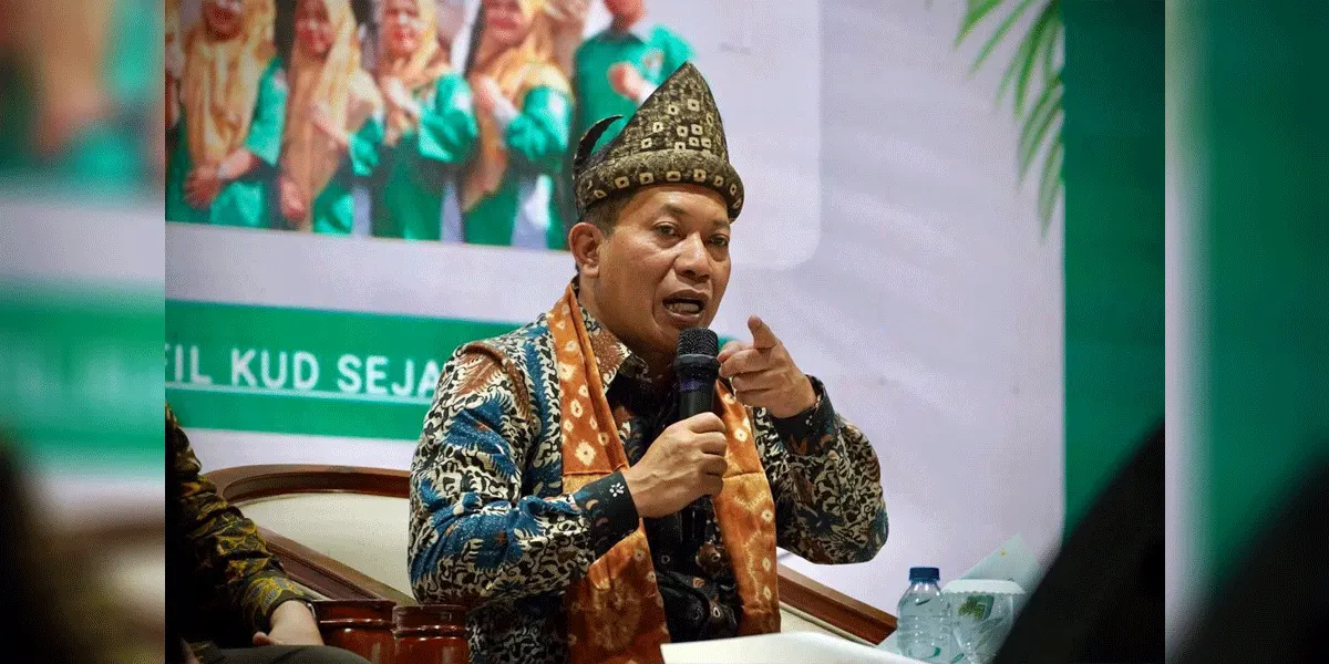 Menkop Ferry Juliantono dalam Seminar Nasional “Optimalisasi dan Hilirisasi Sawit Berbasis Koperasi” di Kantor Bupati Musi Banyuasin, Selasa (11/8).