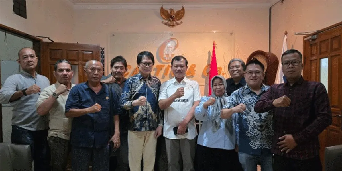 Pengurus Asosiasi Media Konvergensi Indonesia (AMKI) Pusat menerima pengunduran diri Tundra Meliala dari jabatan Ketua Umum dalam Rapat Anggota yang digelar di Kelapa Gading, Jakarta Utara, Selasa (11/8/2026) malam.