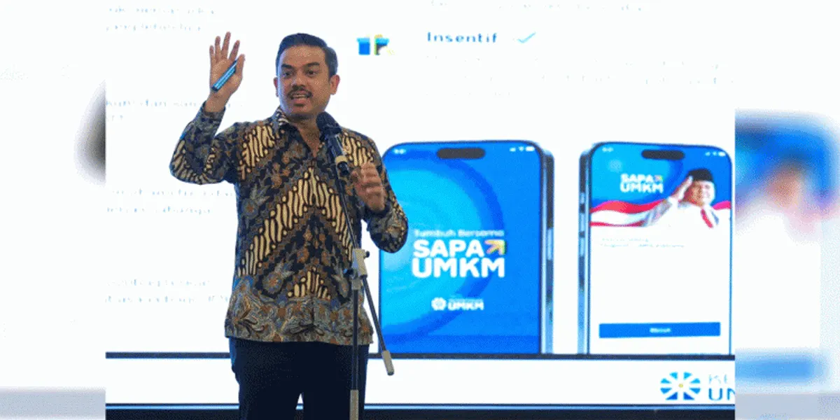 Menteri UMKM Maman Abdurrahman memberikan keterangan pers saat Rapat Koordinasi (Rakor) Sinergi Kemudahan, Pelindungan, dan Pemberdayaan UMKM melalui SAPA UMKM di Jakarta, Rabu (12/8/2026).