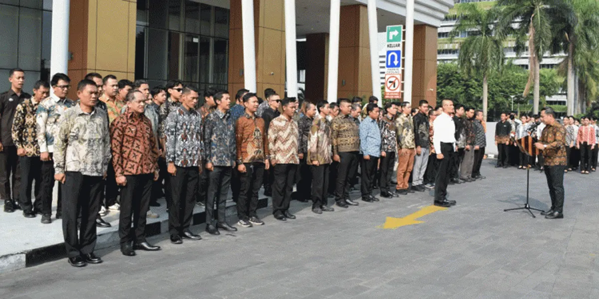 Rangkaian Kegiatan Upacara HUT ke-81 RI yang diadakan oleh Aston Kartika Grogol bersama seluruh jajaran PT Graha Kartika Anugerah (GKA) dan seluruh staf di kawasan Kartika Towers Jakarta, Senin (17/08/2026).