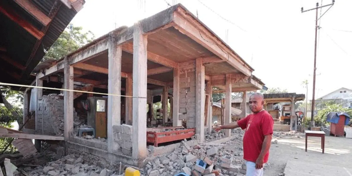 Kondisi rumah yang terdampak gempa M 7,7 Flores di Desa Peozaka Ramba, Kecamatan Ende, Kabupaten Ende, Nusa Tenggara Timur, Rabu (19/8/2026).