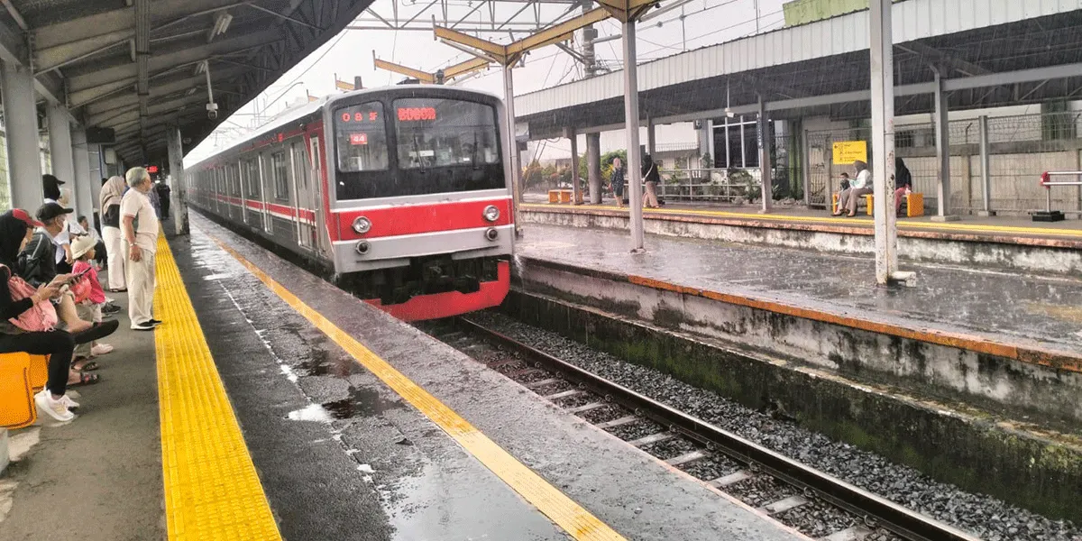 Ilustrasi kereta commuter Line di Bogor, Jawa Barat.