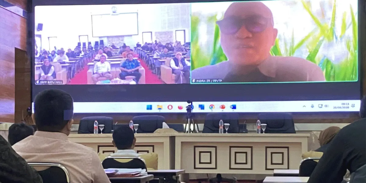 Kepala Pusat PVTPP, Indra Zakariya Rayusman saat memberikan arahan secara online kegiatan Evaluasi Layanan PVT Wilayah Jawa Timur di Kota Batu, Kamis (20/8/2026).