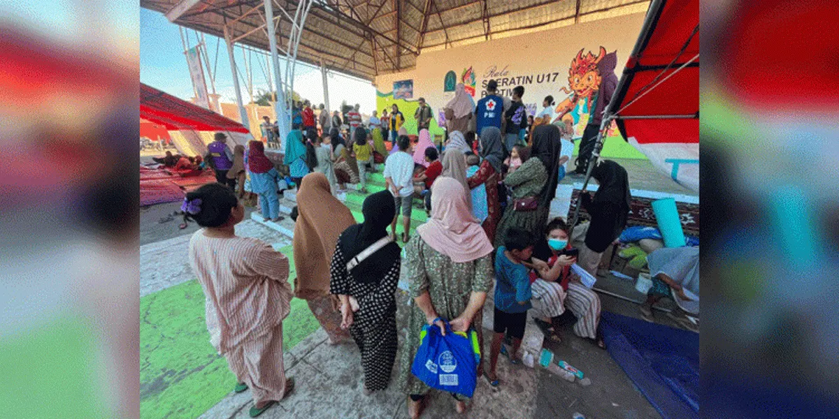 Warga terdampak gempa di NTT saat di tempat pengungsian.