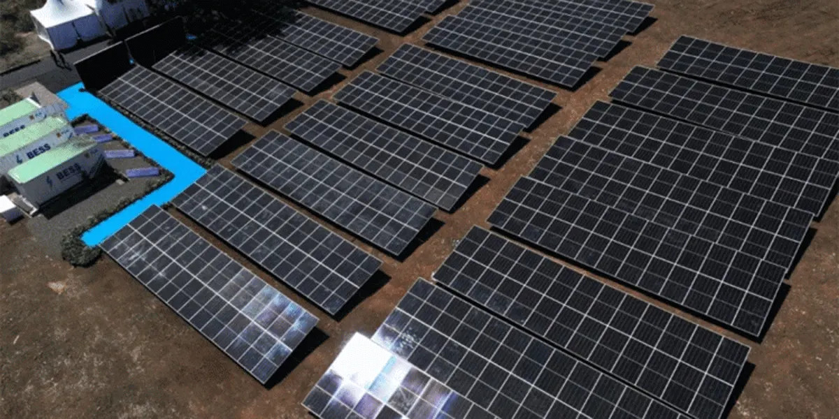 Penampakan dari udara saat peluncuran Program PLTS 100 GWp di Gilimanuk, Bali, Selasa (25/8/2026). Program tersebut menjadi bagian dari langkah pemerintah mempercepat pengembangan energi surya sekaligus memperkuat kemandirian dan ketahanan energi nasional.