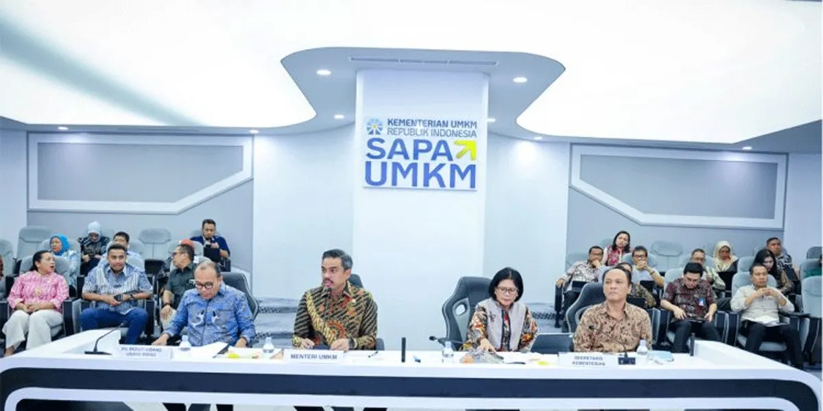 Menteri UMKM Maman Abdurrahman mengikuti Kick Off Program Pemulihan Ekonomi Terdampak Bencana Sumatera bersama pemerintah daerah Aceh, Sumatera Utara, dan Sumatera Barat secara daring, Rabu (26/8/2026).