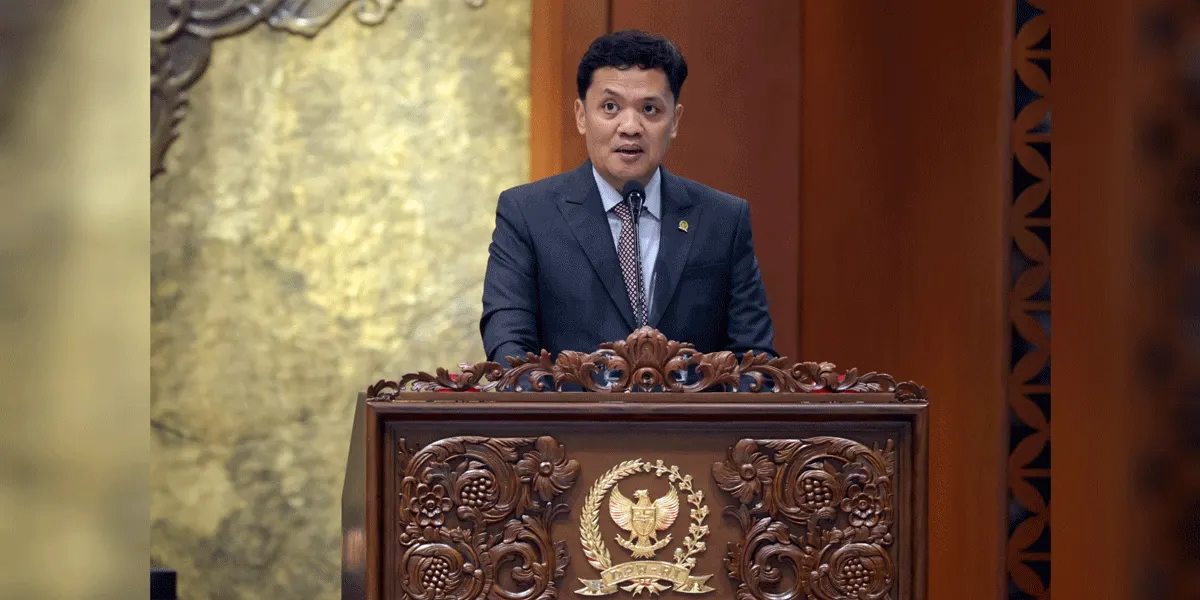 Ketua Komisi III DPR RI Habiburokhman saat berpidato dalam Rapat Paripurna ke-3 Masa Persidangan I Tahun Sidang 2026–2027 di Kompleks Parlemen, Jakarta, Kamis (27/8/2026).