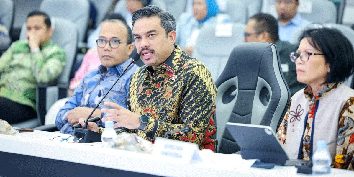 Menteri Usaha Mikro, Kecil, dan Menengah (UMKM) Maman Abdurrahman memimpin Kick Off Sosialisasi Program/Kegiatan Pemulihan Ekonomi Terdampak Bencana Sumatera di Jakarta, Rabu (26/8/2026).
