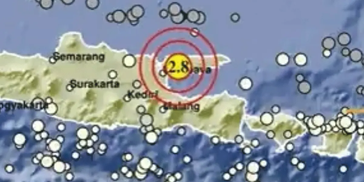 Pusat gempa di Bangkalan di Jawa Timur.