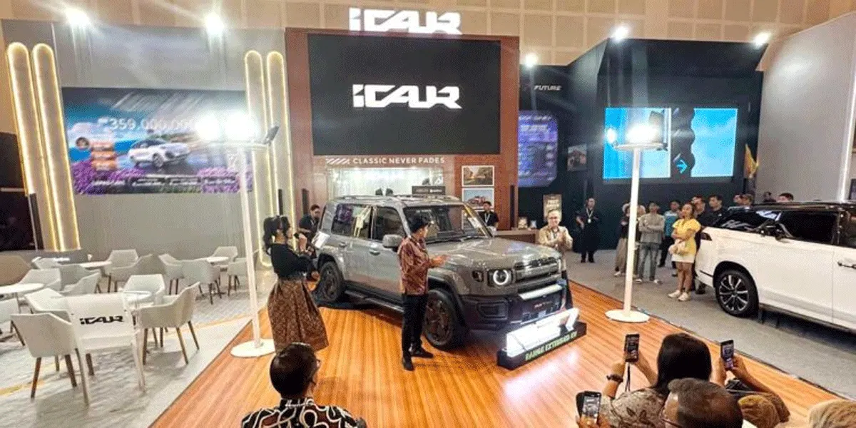 Regional Sales Manager iCAR Indonesia, Bayu Apriadi saat Memberikan Paparan dalam Pameran GIIAS Surabaya 2026.