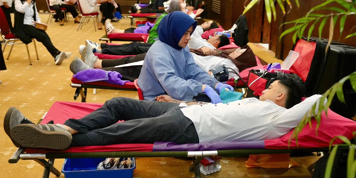 Aksi kemanusiaan donor darah dalam rangkaian memperingati Hari Kemerdekaan Republik Indonesia ke-81, Dharma Wanita Persatuan (DWP) Kemenkop di lingkungan Kementerian Koperasi (Kemenkop), Senin (31/8/2026).