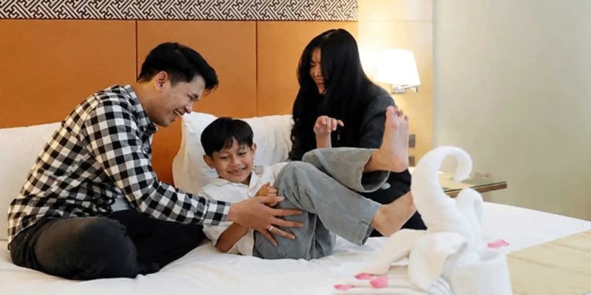 Ilustrasi - Keceriaan Keluarga saat Staycation di All Sedayu Hotel Kelapa Gading.
