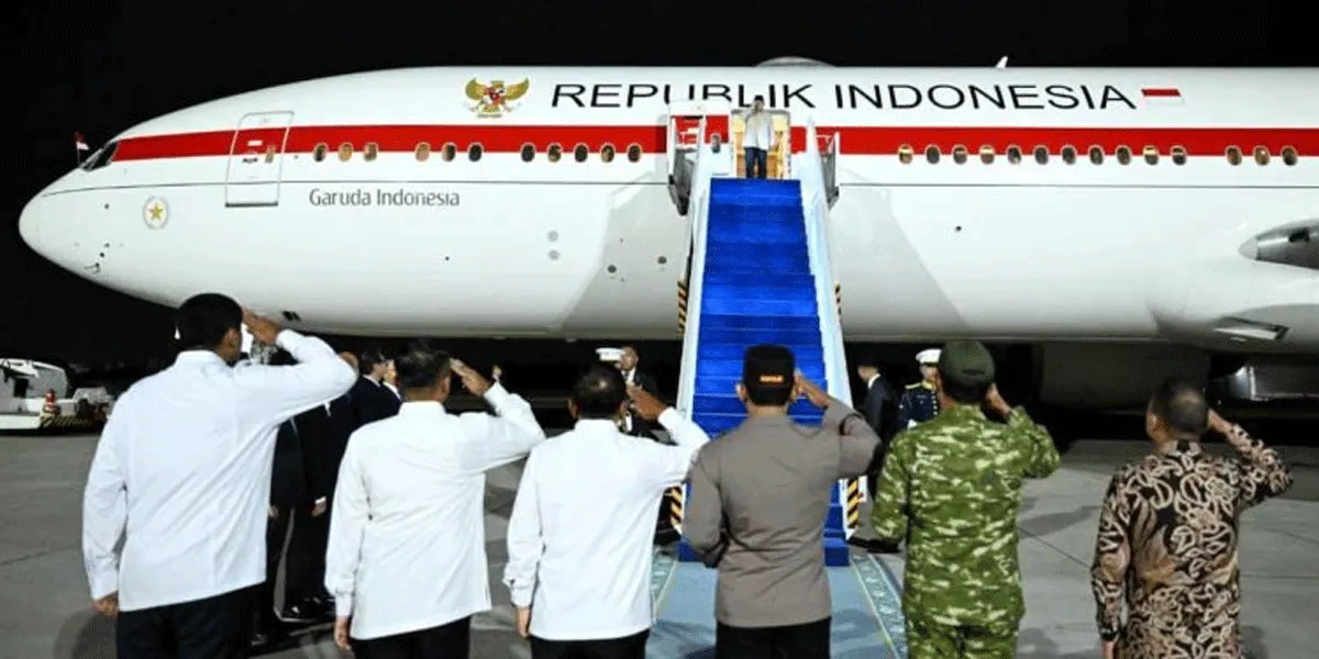 Sejumlah menteri kabinet Merah Putih melepas keberangkatan Presiden Prabowo Subianto dari Halim Perdanakusuma, Jakarta menuju Rusia, Selasa (1/9/2026).