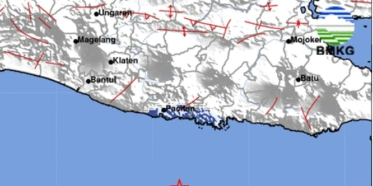 Pusat gempa di Pacitan di Jawa Timur.