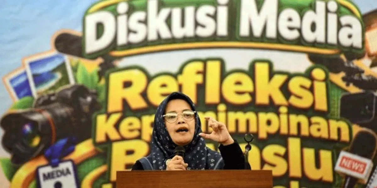 Anggota Bawaslu RI Lolly Suhenty dalam kegiatan Diskusi Media bertajuk “Refleksi Kepemimpinan Bawaslu Jelang 5 Tahun” di Pangandaran, Kamis (3/9/2026).