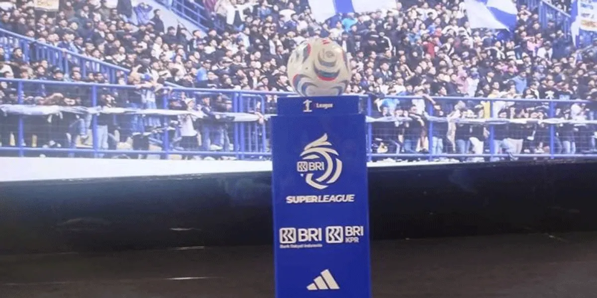 Bola resmi Super League 2026/2027 dipajang saat launching kompetisi pada Selasa (1/9/2026) lalu.