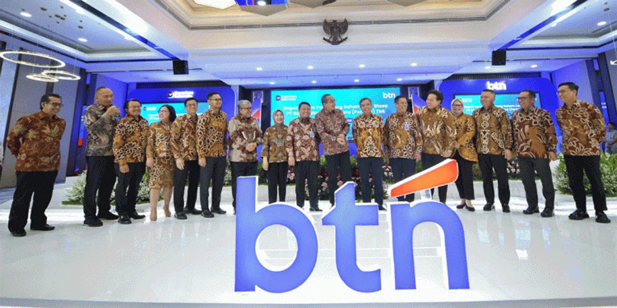 Jajaran Direksi dan Komisaris PT Bank Tabungan Negara (Persero) Tbk (BTN) berbincang usai Rapat Umum Pemegang Saham Luar Biasa (RUPSLB) yang digelar di Menara BTN, Jakarta, Jumat (4/9/2026).