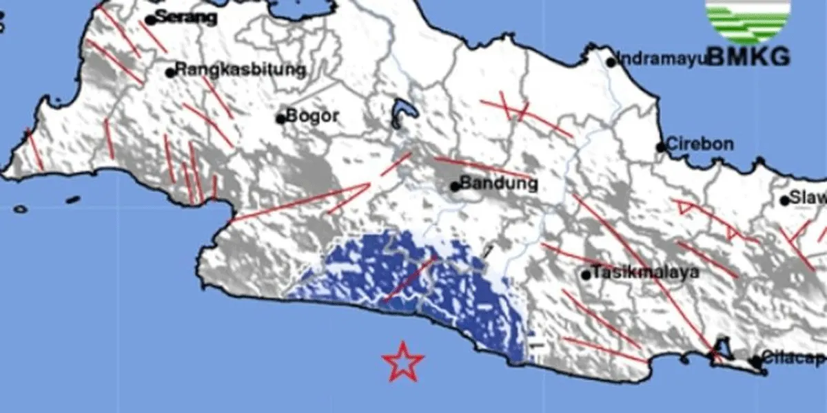 Pusat gempa di Selatan Pulau Jawa.