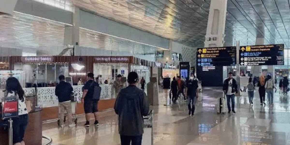 Ilustrasi penumpang di bandara.