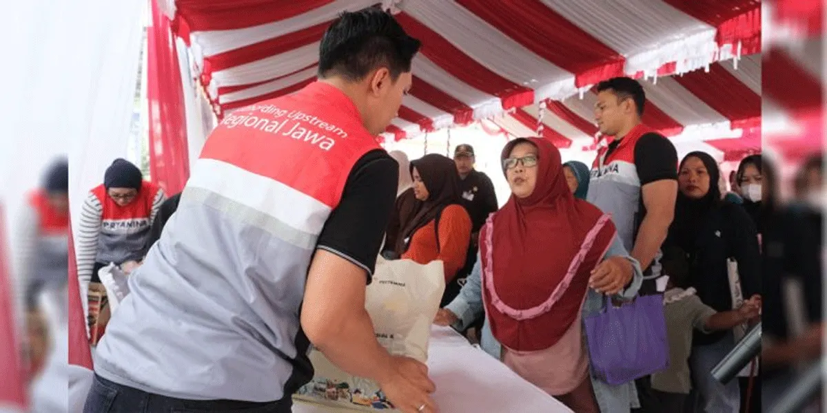 PT Pertamina Hulu Energi (PHE) sebagai Subholding Upstream Pertamina menyalurkan 15 ribu paket sembako melalui rangkaian Pasar Murah bagi masyarakat prasejahtera di berbagai wilayah kerja Subholding Upstream Pertamina di Indonesia.