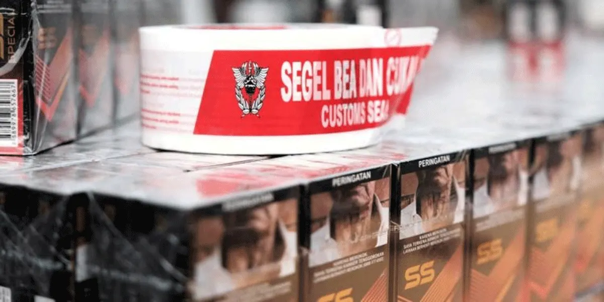 Bea Cukai Gresik bersama sejumlah instansi terkait mengamankan 6.776 batang rokok ilegal dalam operasi gabungan di Kabupaten Lamongan, Rabu (26/8/2026).