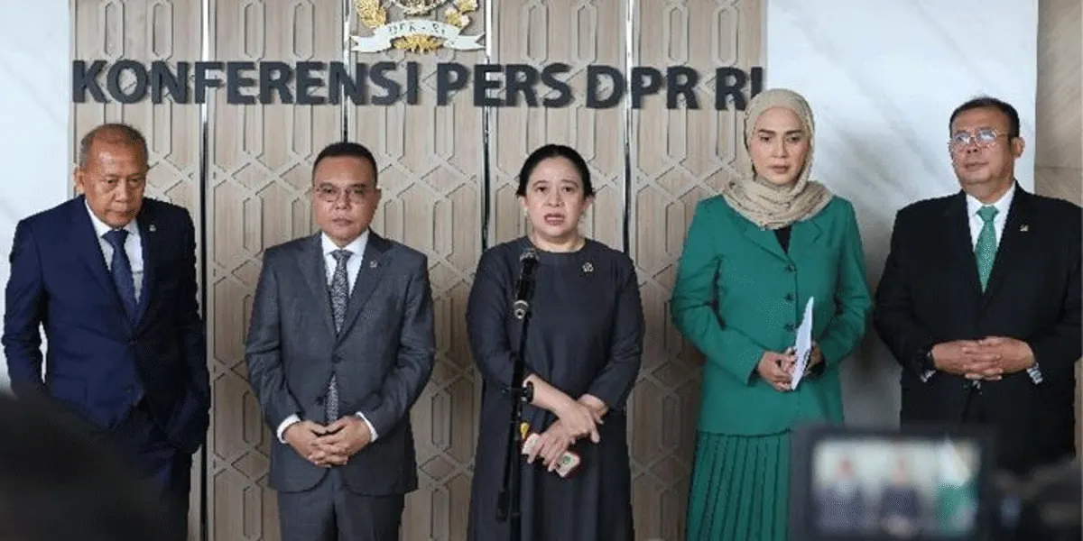 Ketua DPR RI Puan Maharani yang didampingi oleh empat wakil ketua DPR, dalam Konferensi Pers pasca Sidang Paripurna di Nusantara II, Senayan, Jakarta, Selasa (8/9/2026).