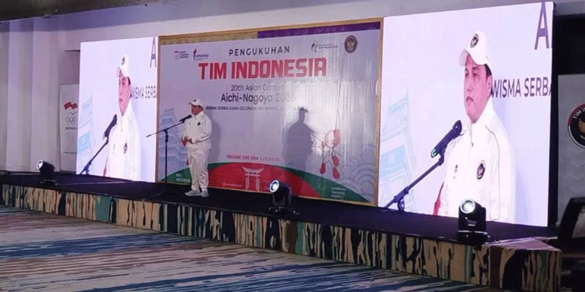 Menpora Erick Thohir menyampaikan pesan tegas ke hadapan para atlet saat pengukuhan Tim Indonesia untuk Asian Games 2026 di Wisma Serba Guna, Gelora Bung Karno (GBK), Jakarta, Rabu (9/9/2026).