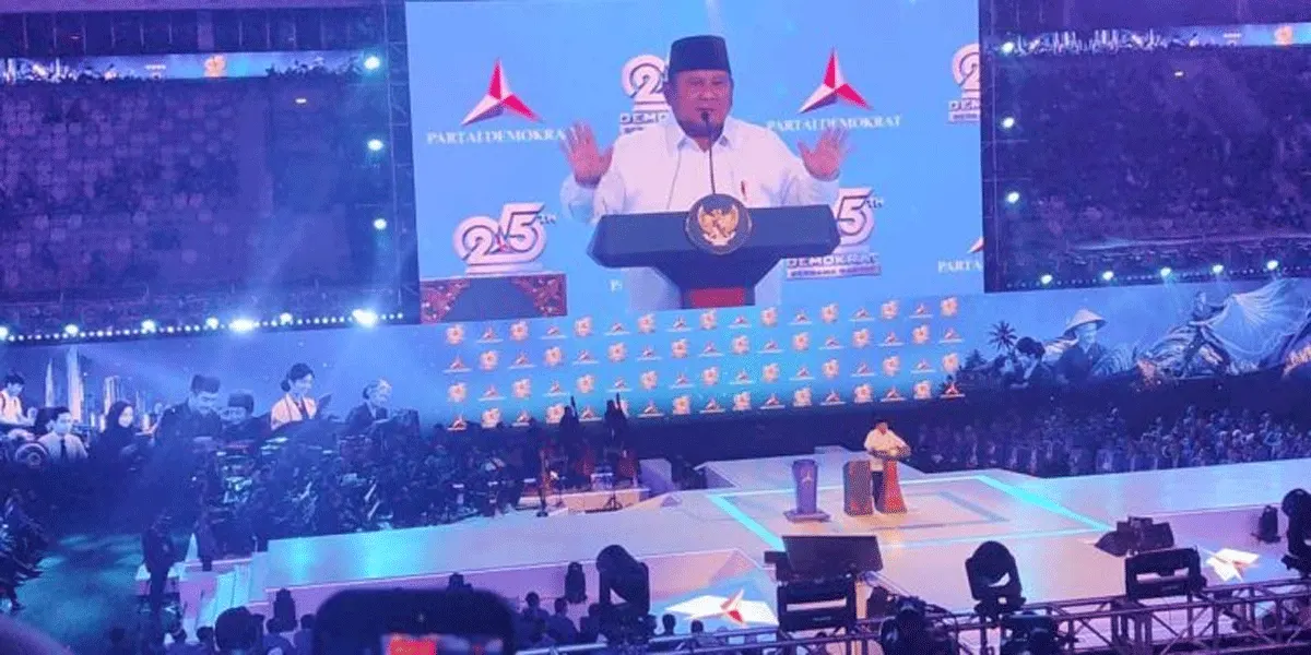 Presiden Prabowo Subianto saat menghadiri puncak peringatan HUT ke-25 Partai Demokrat sekaligus ulang tahun ke-77 Presiden ke-6 RI Susilo Bambang Yudhoyono (SBY) di Indonesia Arena, Senayan, Jakarta, Rabu (9/9/2026).