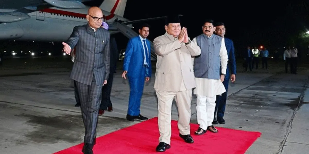 Presiden Prabowo Subianto tiba di New Delhi, India untuk menghadiri KTT ke-18 BRICS.