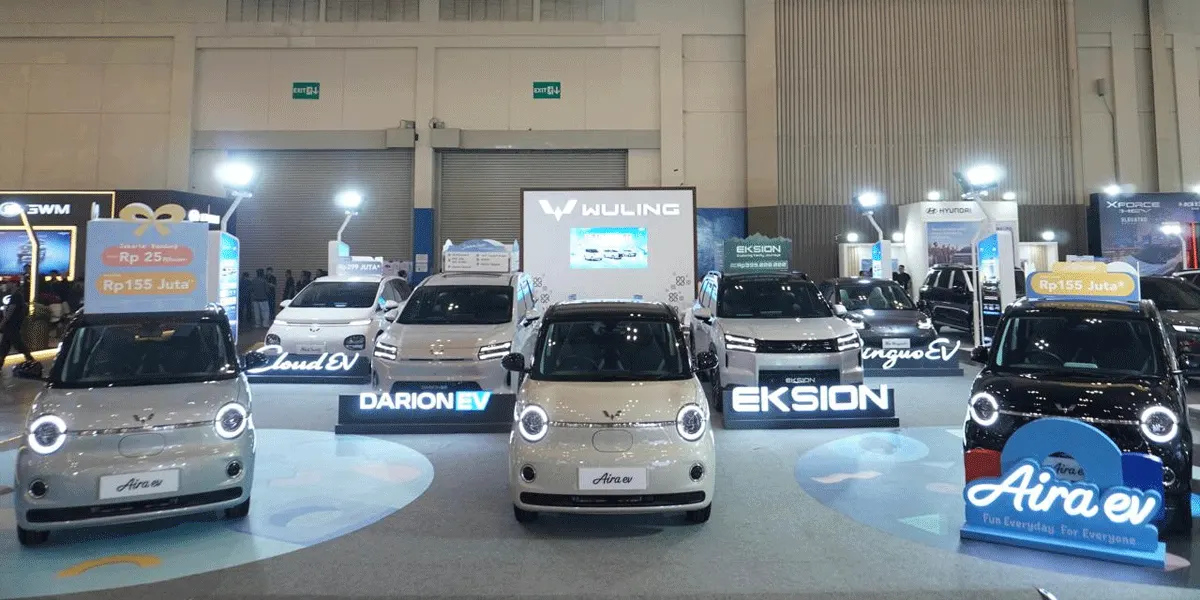 Ilustrasi - Booth Pameran Mobil Wuling.