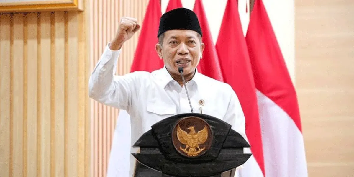 Menteri Koperasi (Menkop) Ferry Juliantono saat membuka Konferensi Nasional Perkebunan Rakyat II di Auditorium Kementerian Koperasi, Jakarta, Senin (21/9).