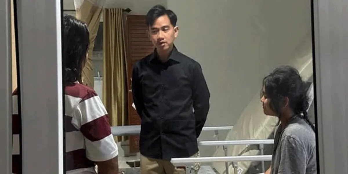 Wakil Presiden (Wapres) Gibran Rakabuming Raka mengunjungi Rumah Sakit Efarina Etaham dan Rumah Sakit Umum Amanda Berastagi, Kabupaten Karo, Sumatera Utara, Jumat (11/09/2026).