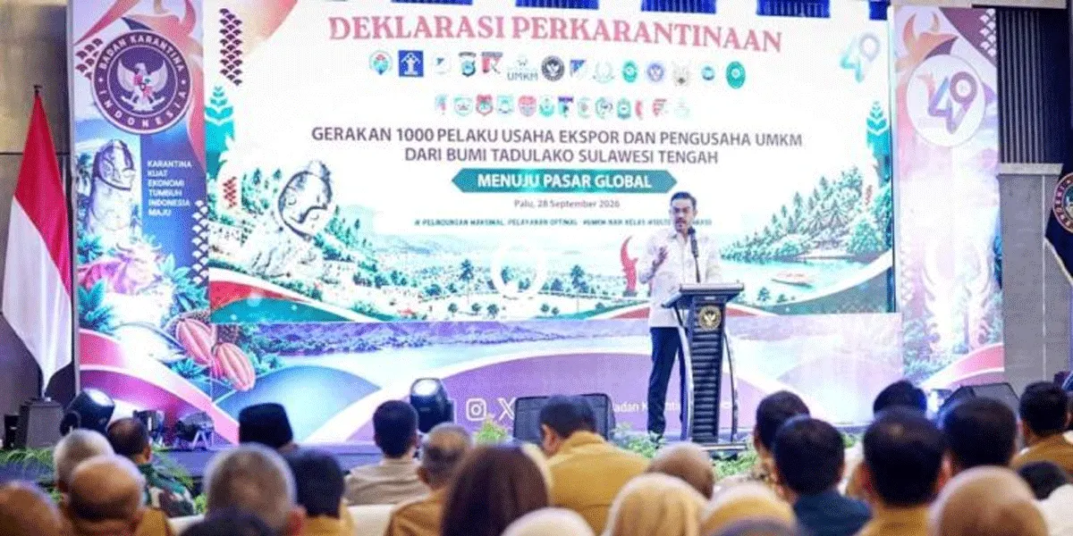 Menteri UMKM Maman Abdurrahman menyampaikan sambutan dalam kegiatan Gerakan 1.000 Pelaku Usaha Ekspor dan Pengusaha UMKM Menuju Pasar Global di Palu, Sulawesi Tengah, Senin (28/9/2026).