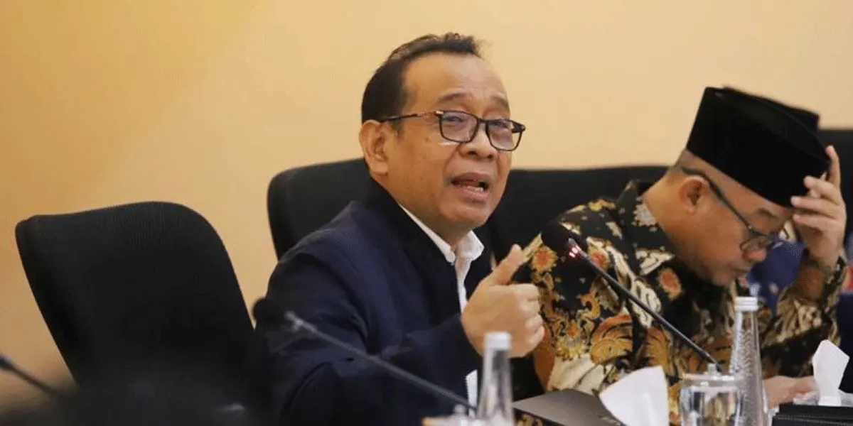 Rapat Penajaman Kebijakan Pendidikan Gratis, tahap awal kinerja tim lintas sektor tersebut dibahas langsung dalam Rapat Tingkat Menteri yang dipimpin Menko PMK Pratikno (paling kiri) di Kantor Kemenko PMK, Jakarta, Rabu (30/9/2026).