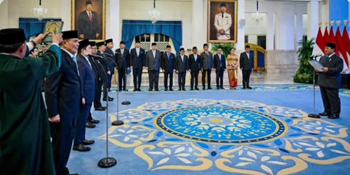 Pelantikan Komjen Pol Suyudi Ario Seto menjadi Kapolri oleh Presiden Prabowo Subianto.