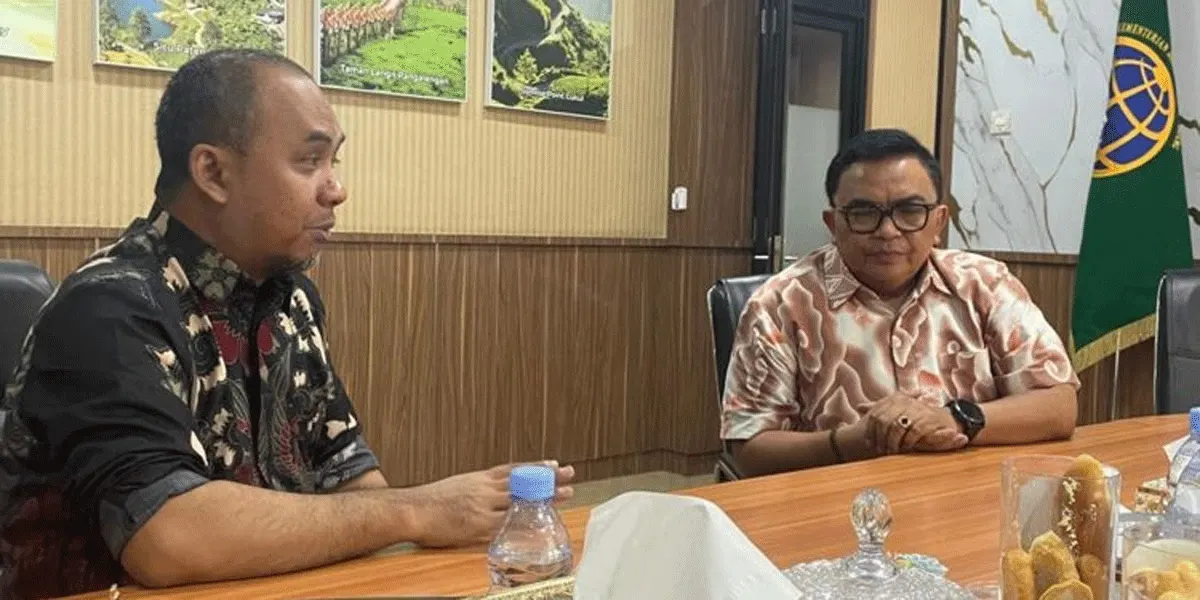 Plt kepala kantor Pertanahan Kabupaten Bandung Iim Rohiman.
