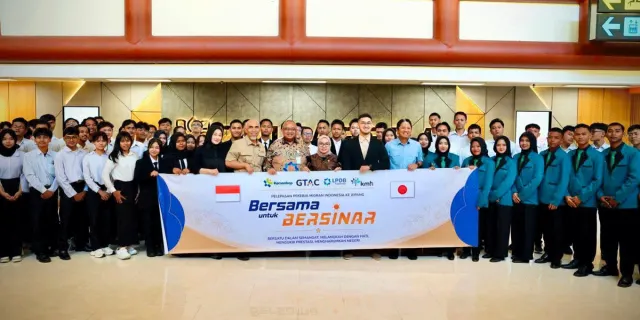 Kemenkop Bersama Koperasi Kita Miraino Hikari Lepas Pekerja Migran ke Jepang