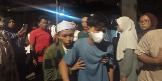 Nonton Kericuhan Demo Dekat Rumah, Pelajar Pejompongan Dikeroyok Oknum Tak Dikenal