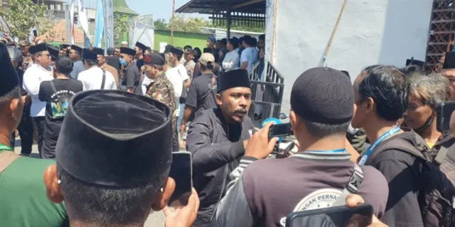 Dinilai Singkirkan Gus Yusuf dan Gus Salam, Ratusan Pemuda Nahdliyin Greet Arena Muktamar NU