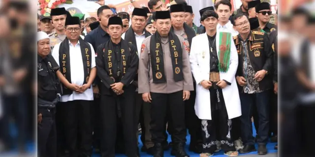 Kapolri Bersama Gubernur Banten Resmikan Balai Latihan Silat PTBI untuk Lestarikan Budaya Lokal
